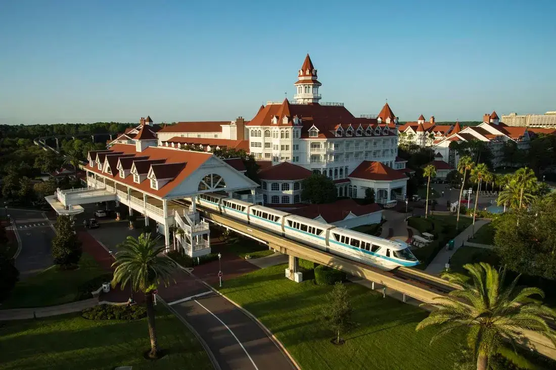 A monorail passing Disney’s Grand Floridian Resort.